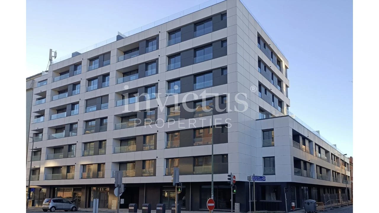 Apartamento T3 para Venda em Cedofeita, Santo Ildefonso, Sé, Miragaia, São Nicolau e Vitória Foto 1