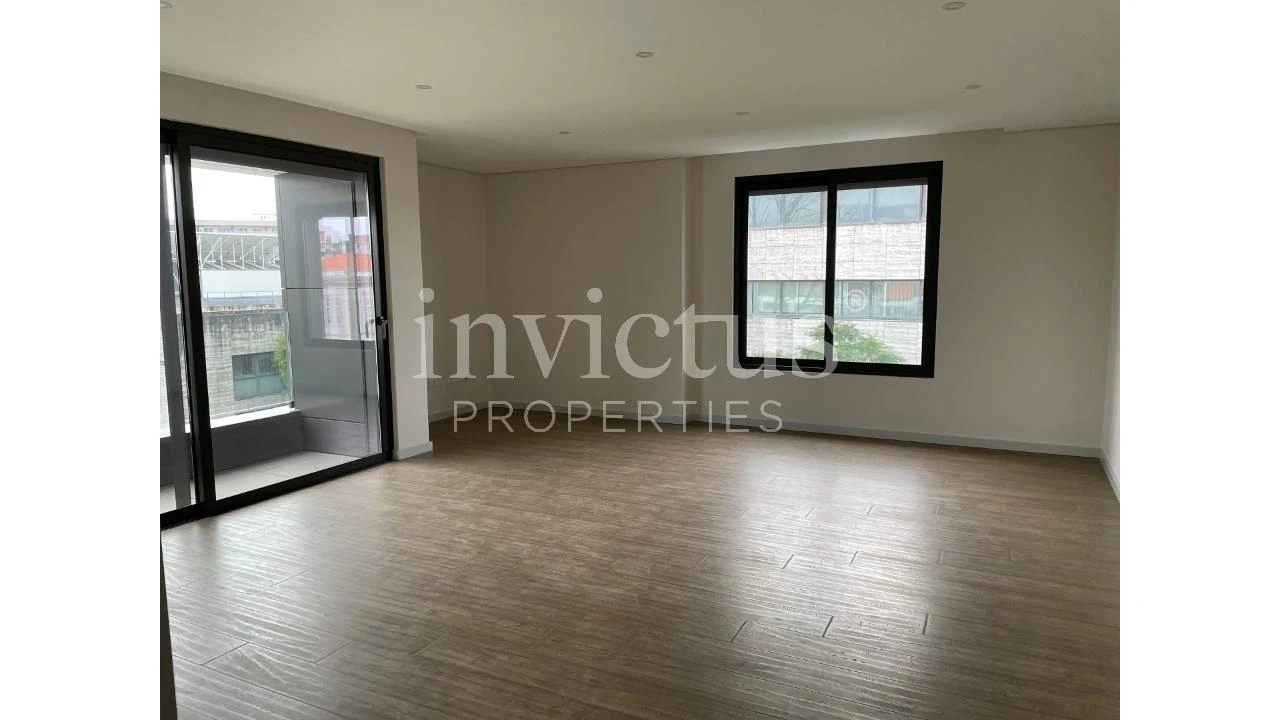 Apartamento T3 para Venda em Cedofeita, Santo Ildefonso, Sé, Miragaia, São Nicolau e Vitória Foto 5