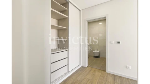 Apartamento T4 para Venda em Cedofeita, Santo Ildefonso, Sé, Miragaia, São Nicolau e Vitória