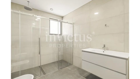 Apartamento T4 para Venda em Cedofeita, Santo Ildefonso, Sé, Miragaia, São Nicolau e Vitória