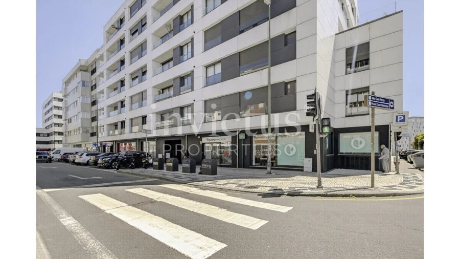 Apartamento T4 para Venda em Cedofeita, Santo Ildefonso, Sé, Miragaia, São Nicolau e Vitória Foto 2
