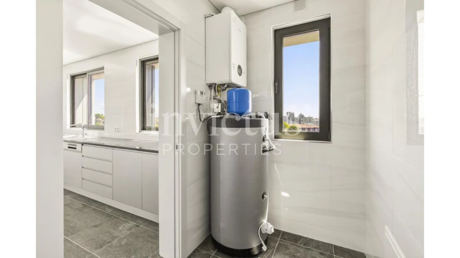 Apartamento T4 para Venda em Cedofeita, Santo Ildefonso, Sé, Miragaia, São Nicolau e Vitória Foto 9