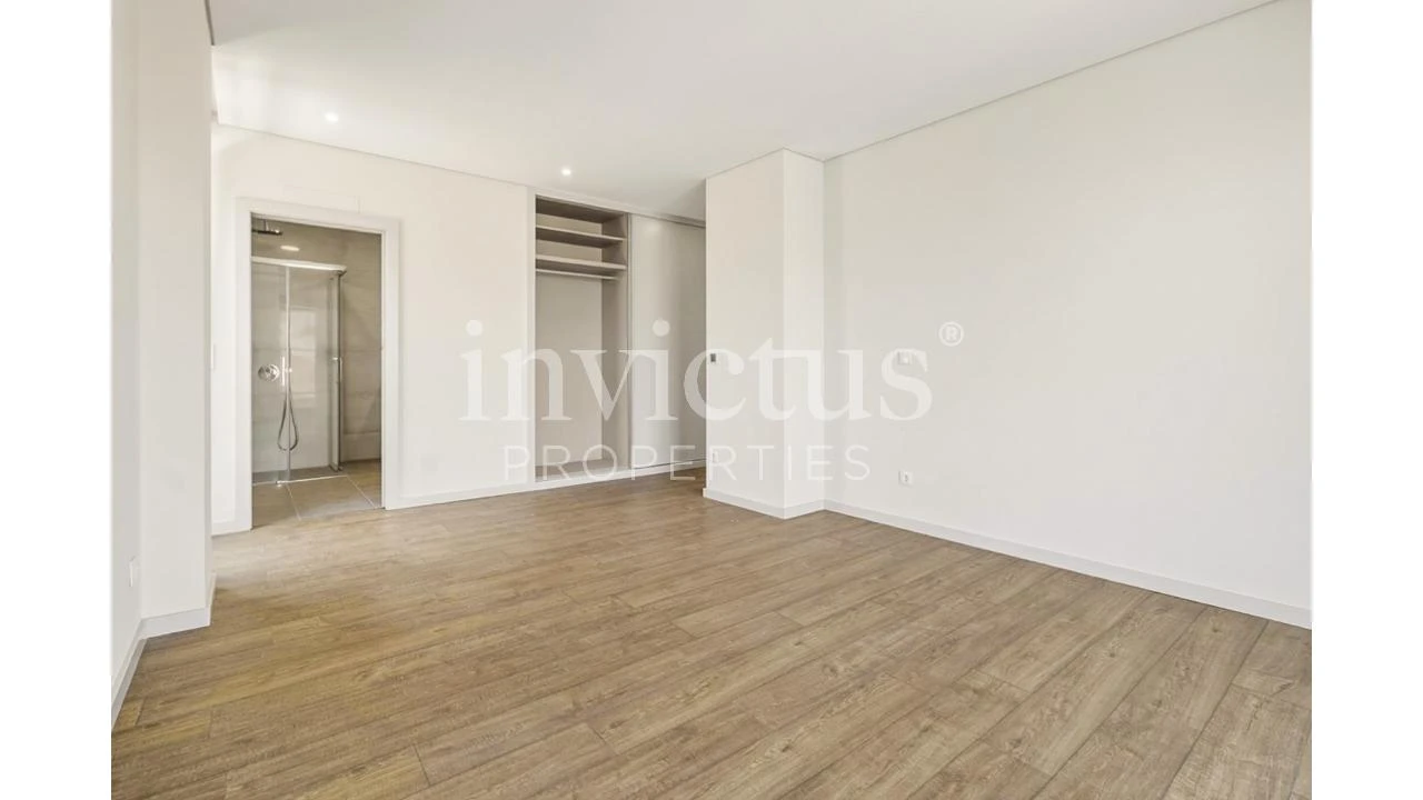 Apartamento T4 para Venda em Cedofeita, Santo Ildefonso, Sé, Miragaia, São Nicolau e Vitória Foto 15