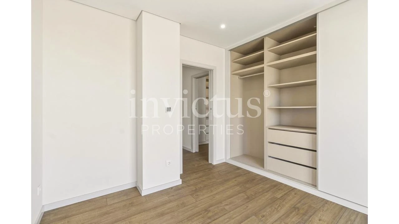 Apartamento T4 para Venda em Cedofeita, Santo Ildefonso, Sé, Miragaia, São Nicolau e Vitória Foto 17