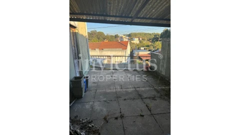 Prédio para Venda em Milheiros