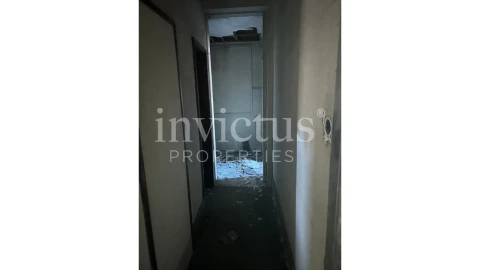 Prédio para Venda em Milheiros