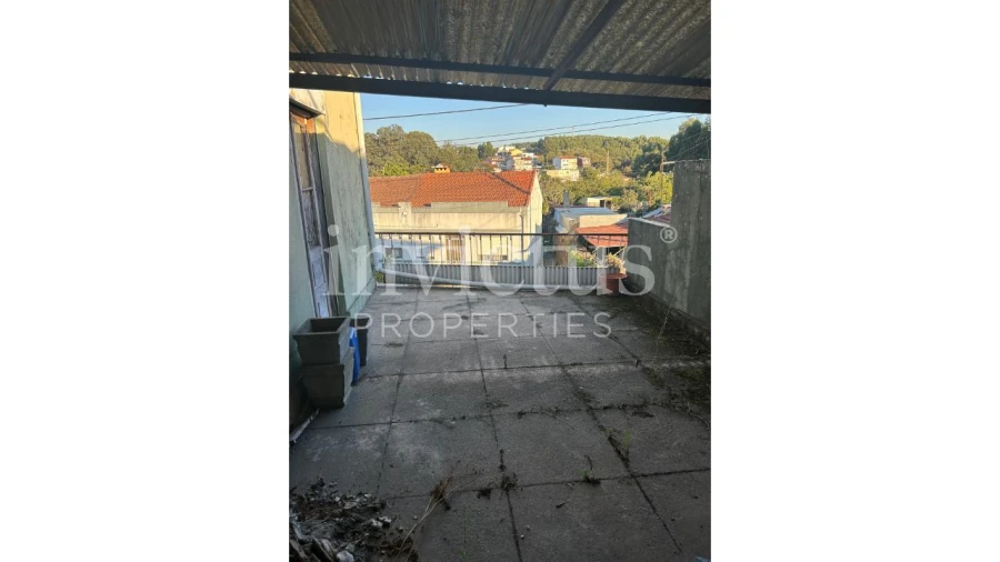 Prédio para Venda em Milheiros Foto 11