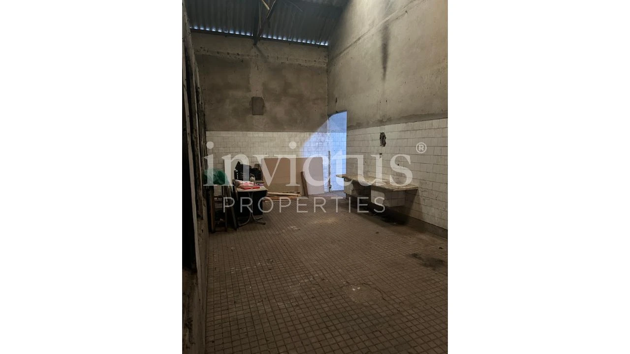 Prédio para Venda em Milheiros Foto 8