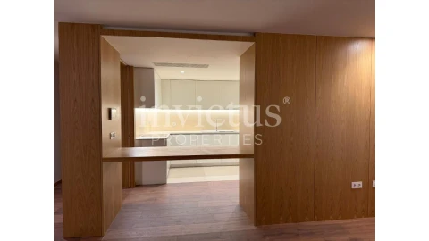 Apartamento T2 para Arrendamento em Cedofeita, Santo Ildefonso, Sé, Miragaia, São Nicolau e Vitória