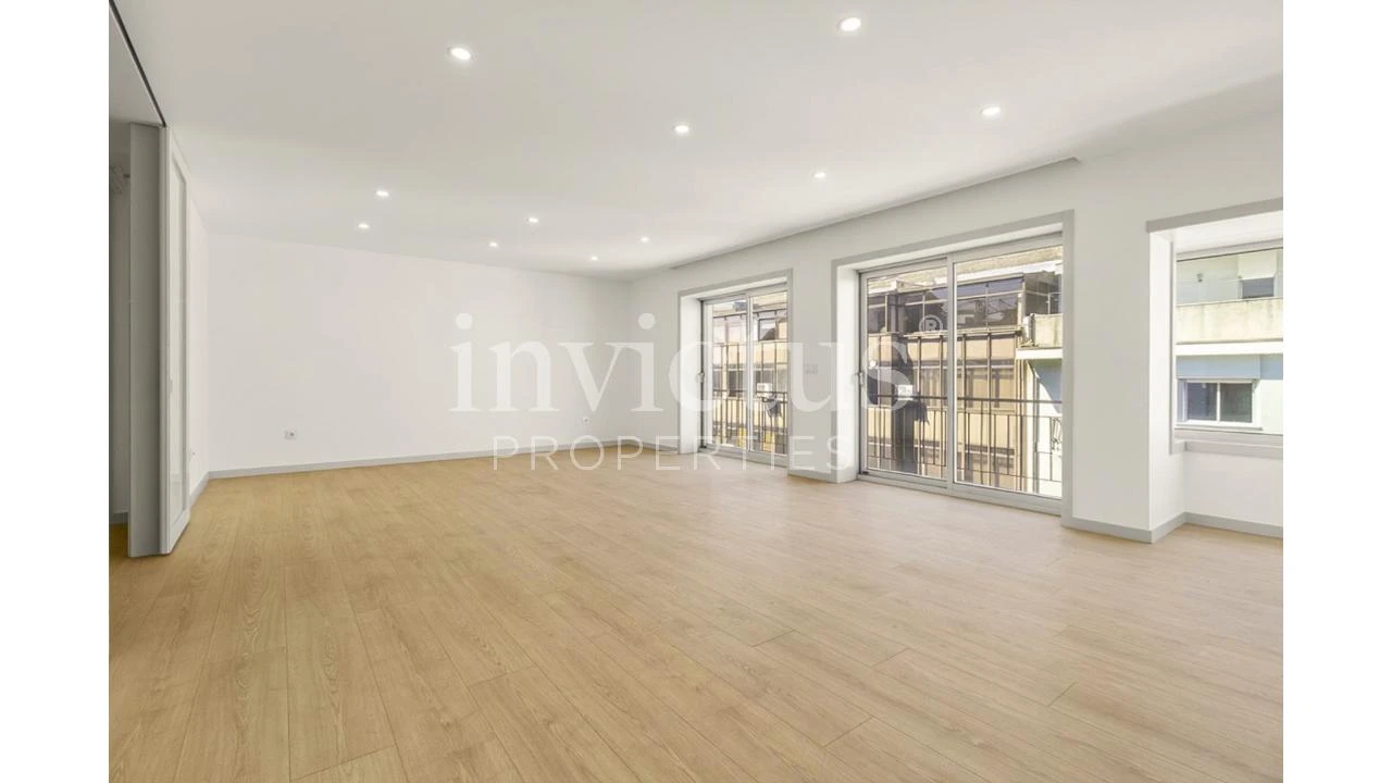 Apartamento T4 para Venda em Bonfim Foto 13