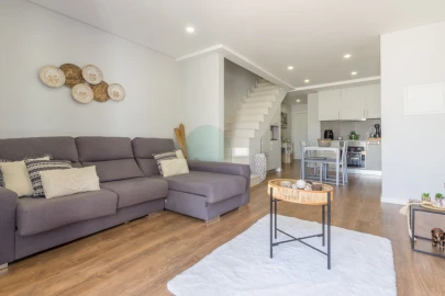 Moradia T3 para Venda em Fernao Ferro