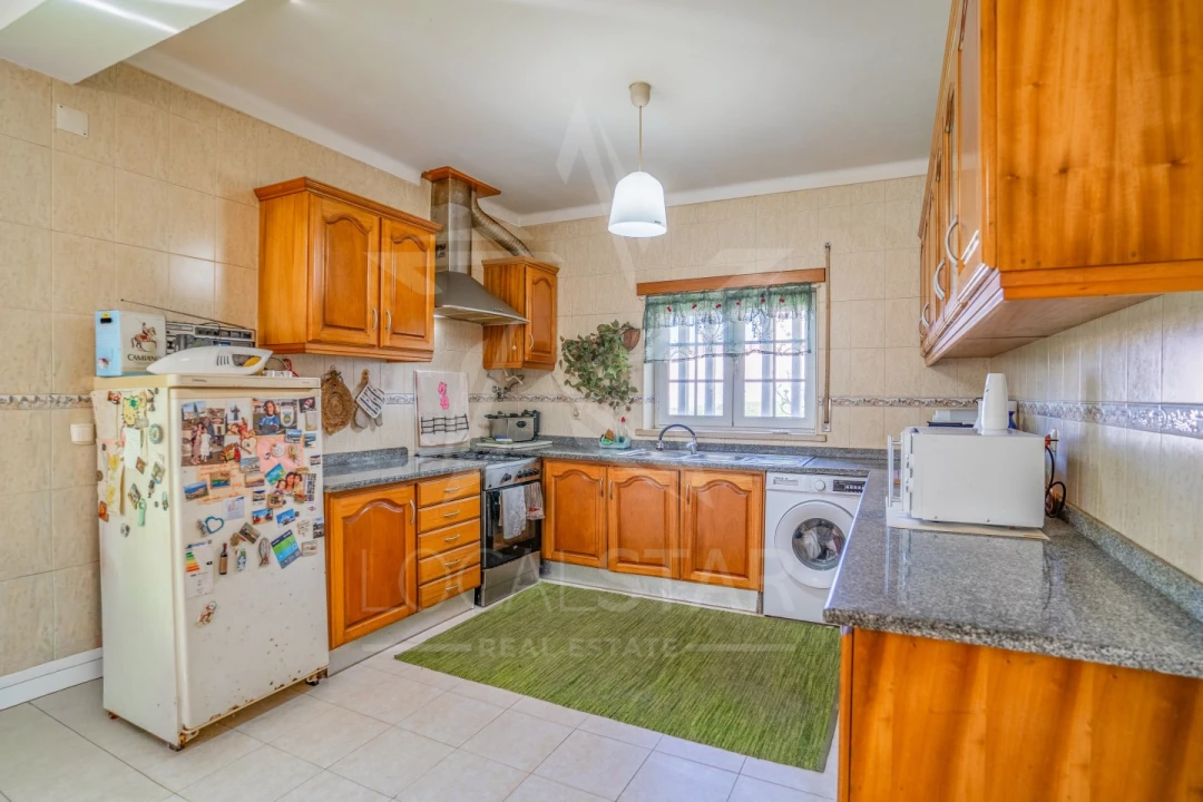 Moradia T4 para Venda em Alfeizerão Foto 11