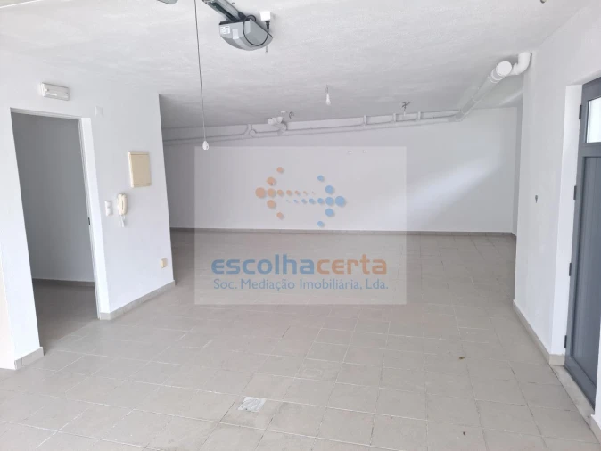 Moradia T5 para Venda em Laranjeiro e Feijó Foto 20