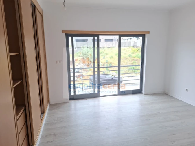 Moradia T5 para Venda em Laranjeiro e Feijó Foto 12