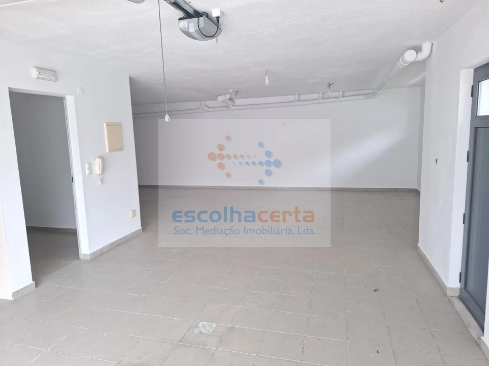 Moradia T5 para Venda em Laranjeiro e Feijó Foto 20