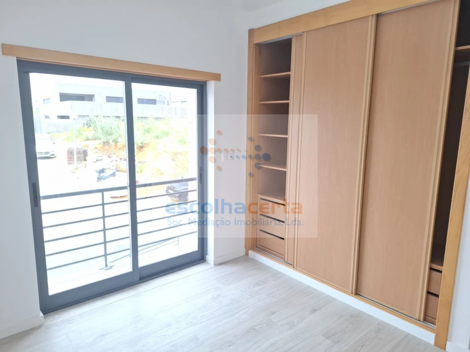 Moradia T5 para Venda em Laranjeiro e Feijó Foto 14