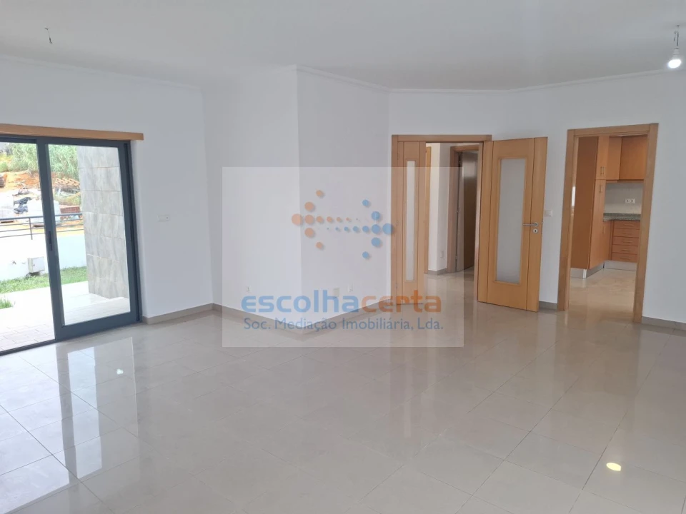 Moradia T5 para Venda em Laranjeiro e Feijó Foto 4