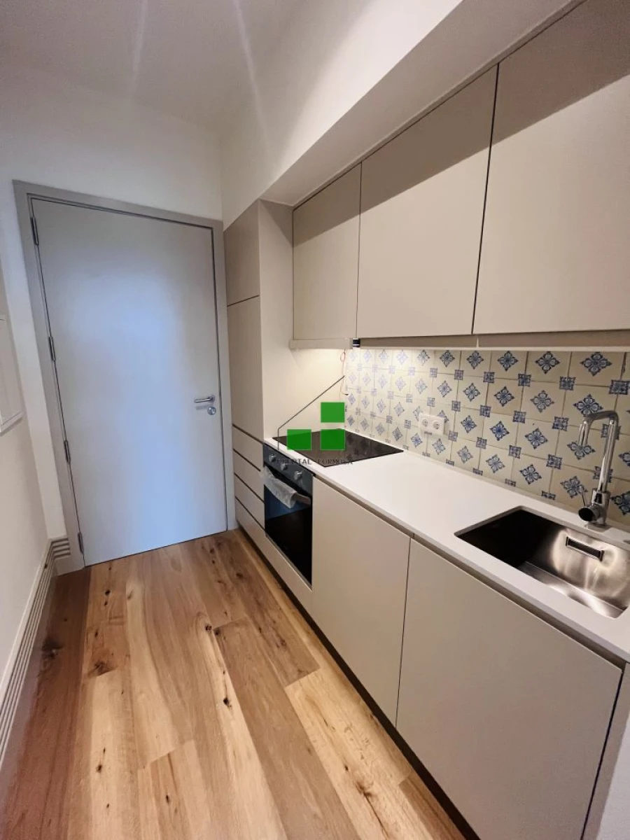 Apartamento T1 para Venda em Cedofeita, Santo Ildefonso, Sé, Miragaia, São Nicolau e Vitória Foto 5