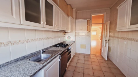 Apartamento T1 para Venda em Aradas