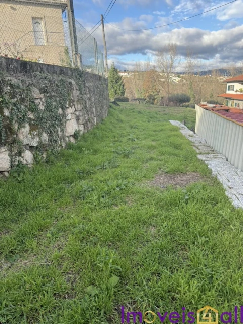 Terreno para Venda em Golães