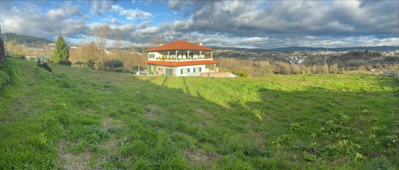 Terreno para Venda em Golães Foto 1