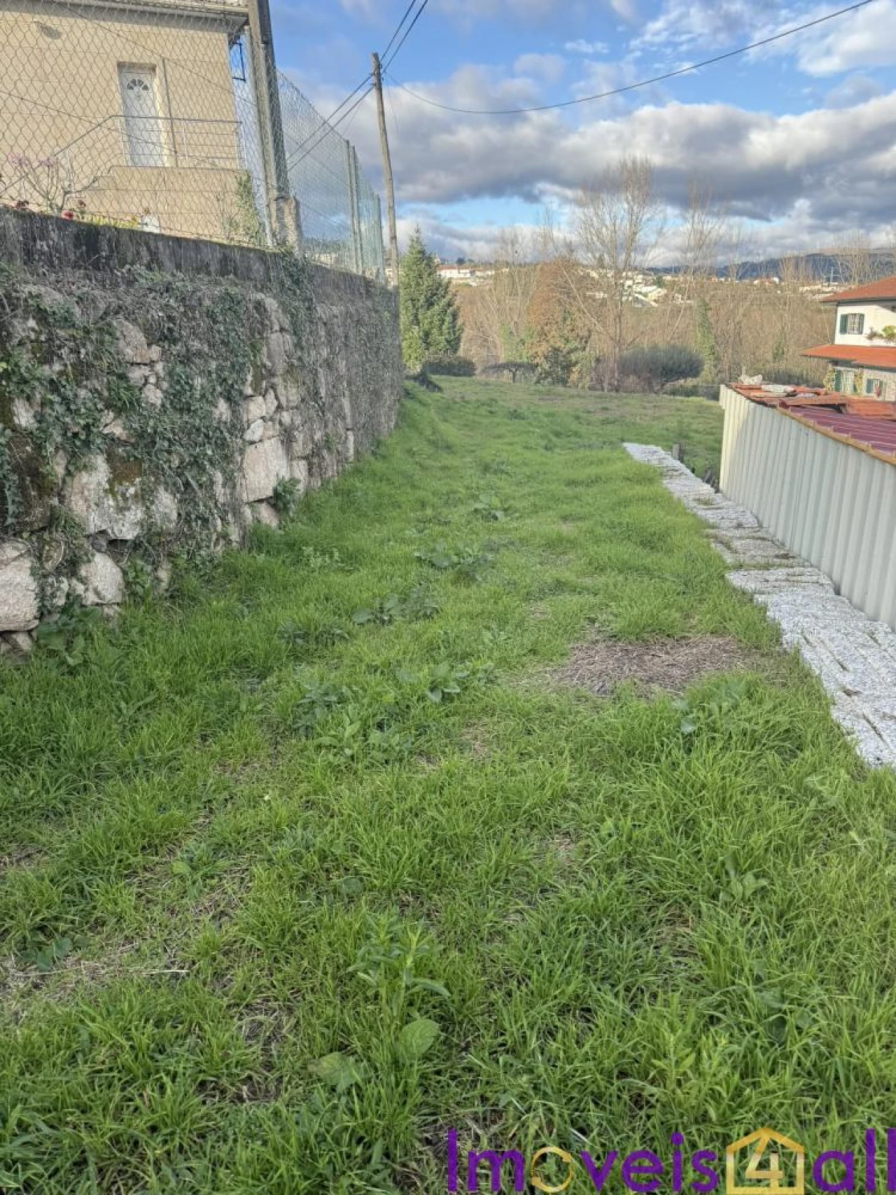 Terreno para Venda em Golães Foto 5