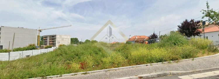 Terreno para Venda em Oliveira do Douro