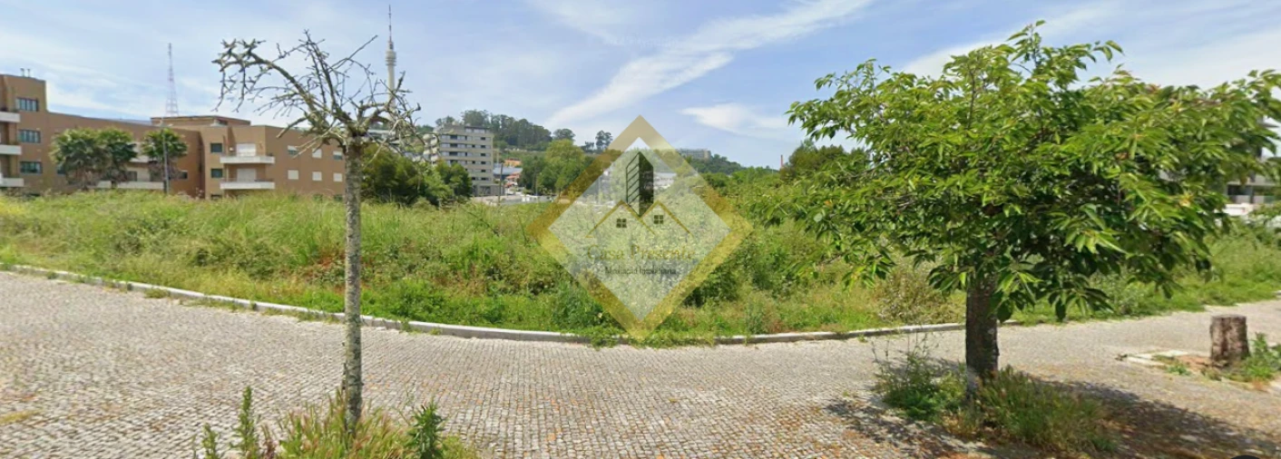 Terreno para Venda em Oliveira do Douro Foto 2