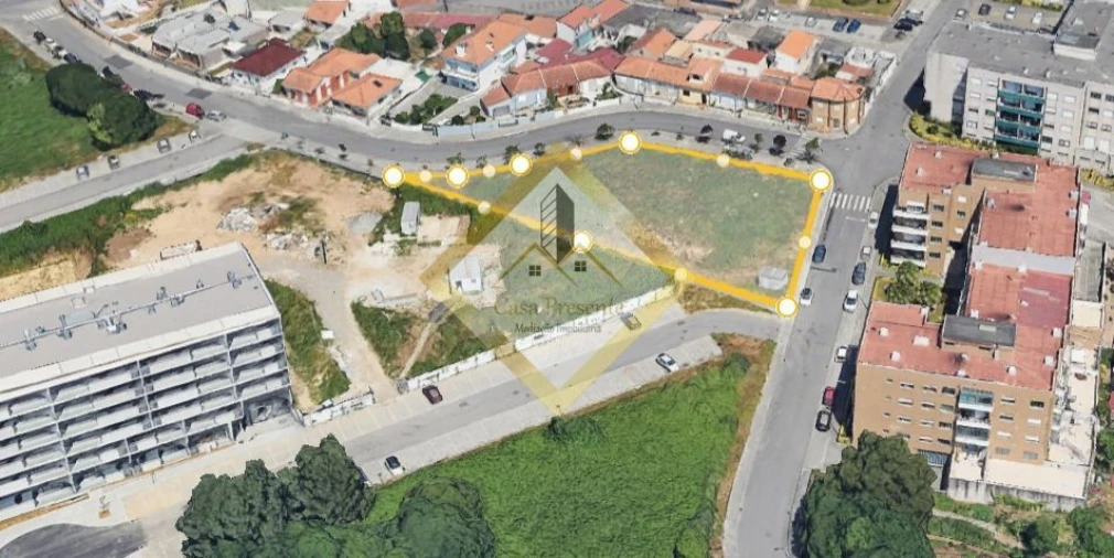 Terreno para Venda em Oliveira do Douro Foto 4