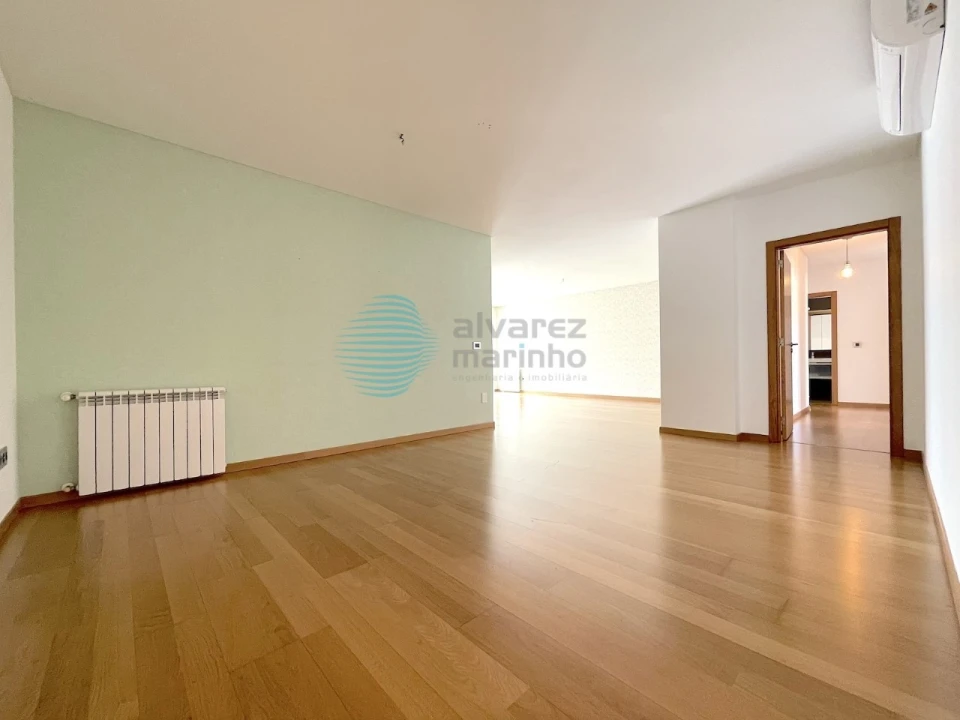 Apartamento T3 para Venda em Santa Maria, São Pedro e Matacães Foto 12