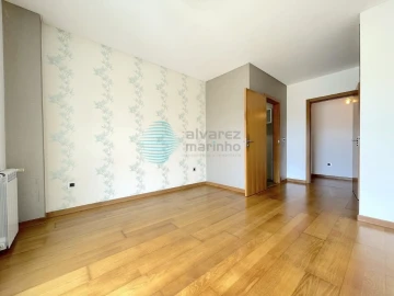 Apartamento T3 para Venda em Santa Maria, São Pedro e Matacães