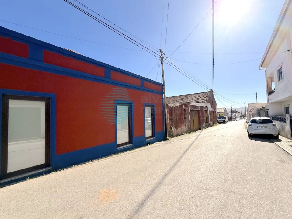 Armazém para Venda em Tornada e Salir do Porto Foto 17