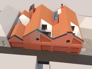 Armazém para Venda em Tornada e Salir do Porto