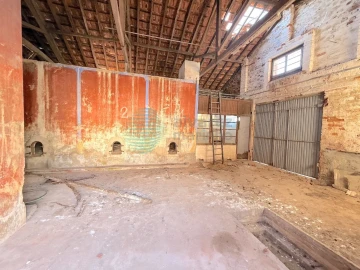 Armazém para Venda em Tornada e Salir do Porto