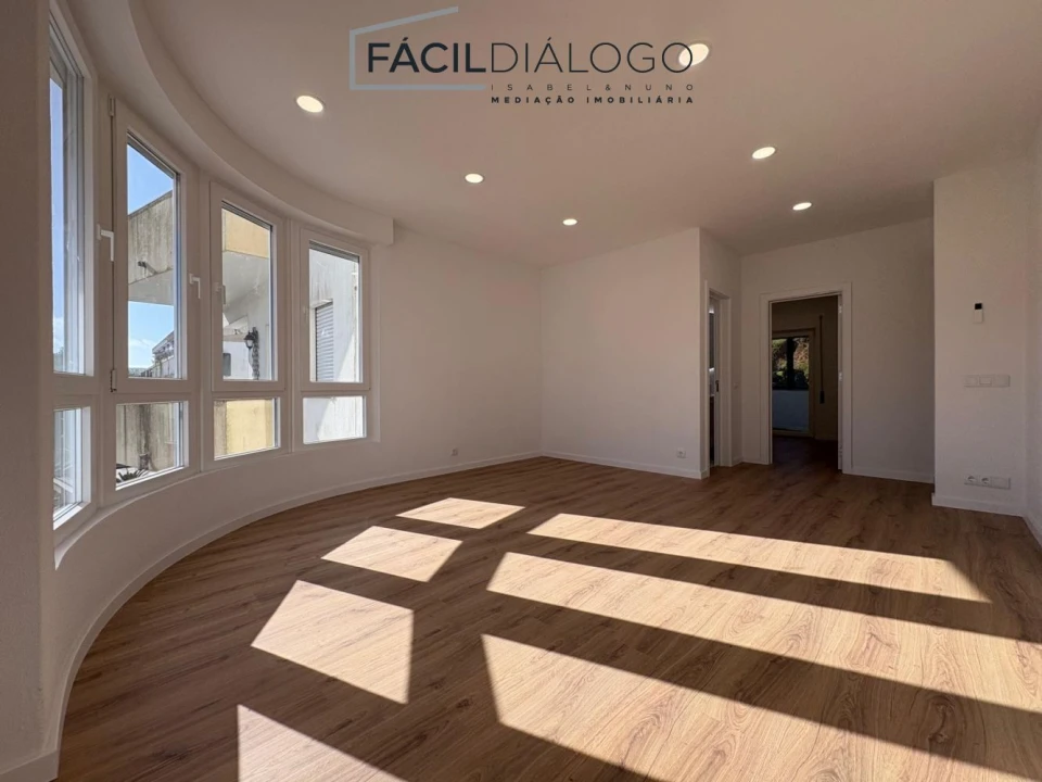 Apartamento T2 para Venda em Sesimbra (Castelo) Foto 4