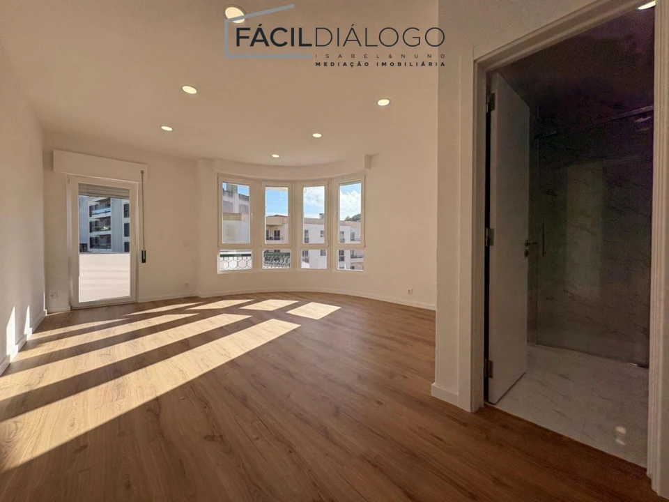 Apartamento T2 para Venda em Sesimbra (Castelo) Foto 1