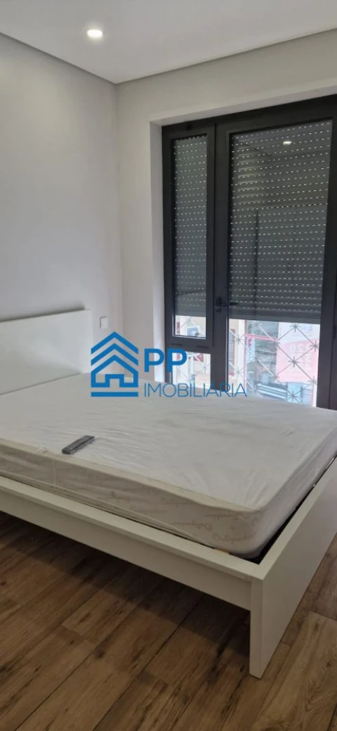 Moradia T6 para Venda em Paranhos