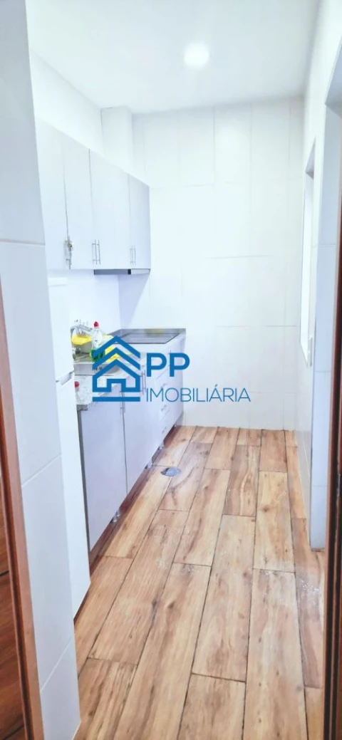 Moradia T6 para Venda em Paranhos
