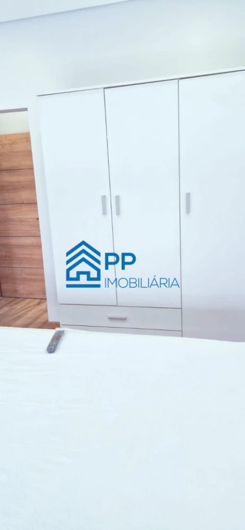 Moradia T6 para Venda em Paranhos