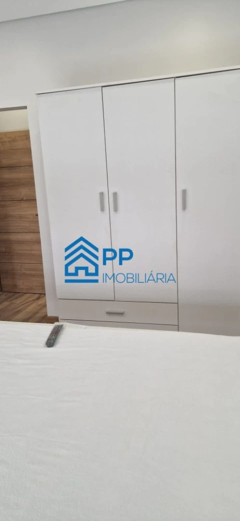 Moradia T6 para Venda em Paranhos