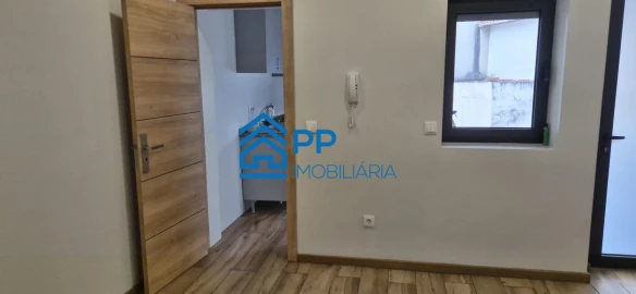 Moradia T6 para Venda em Paranhos