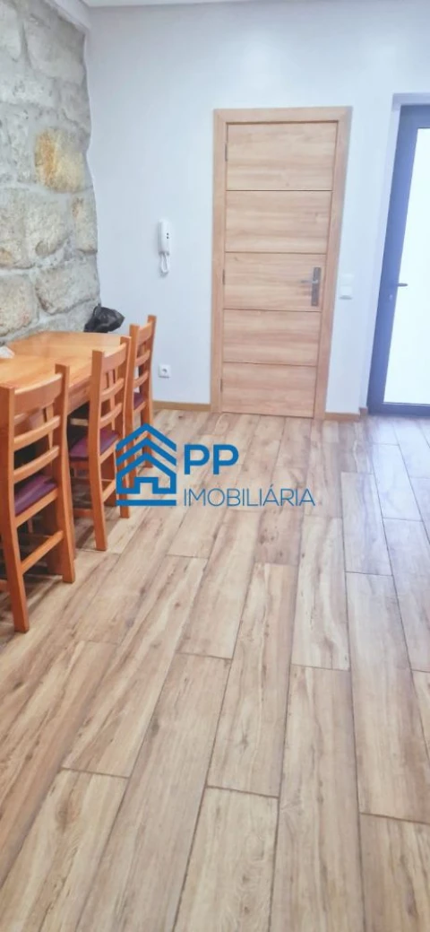 Moradia T6 para Venda em Paranhos