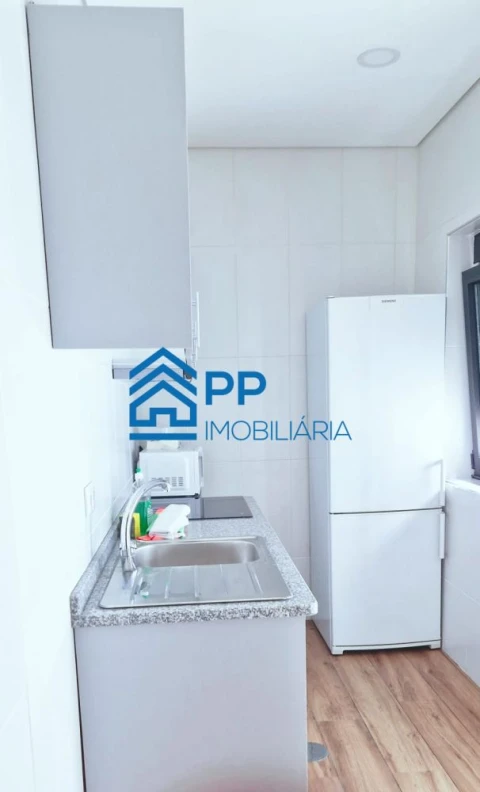 Moradia T6 para Venda em Paranhos