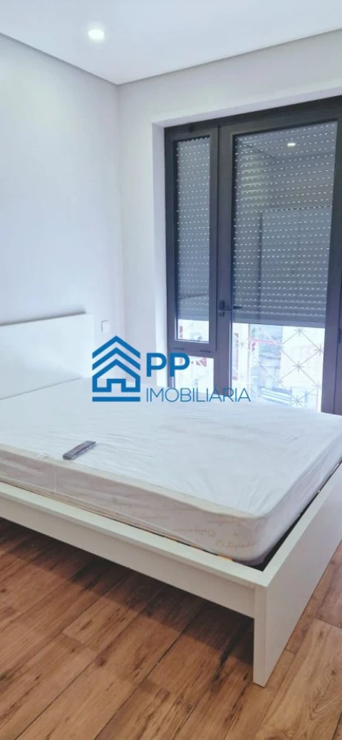 Moradia T6 para Venda em Paranhos