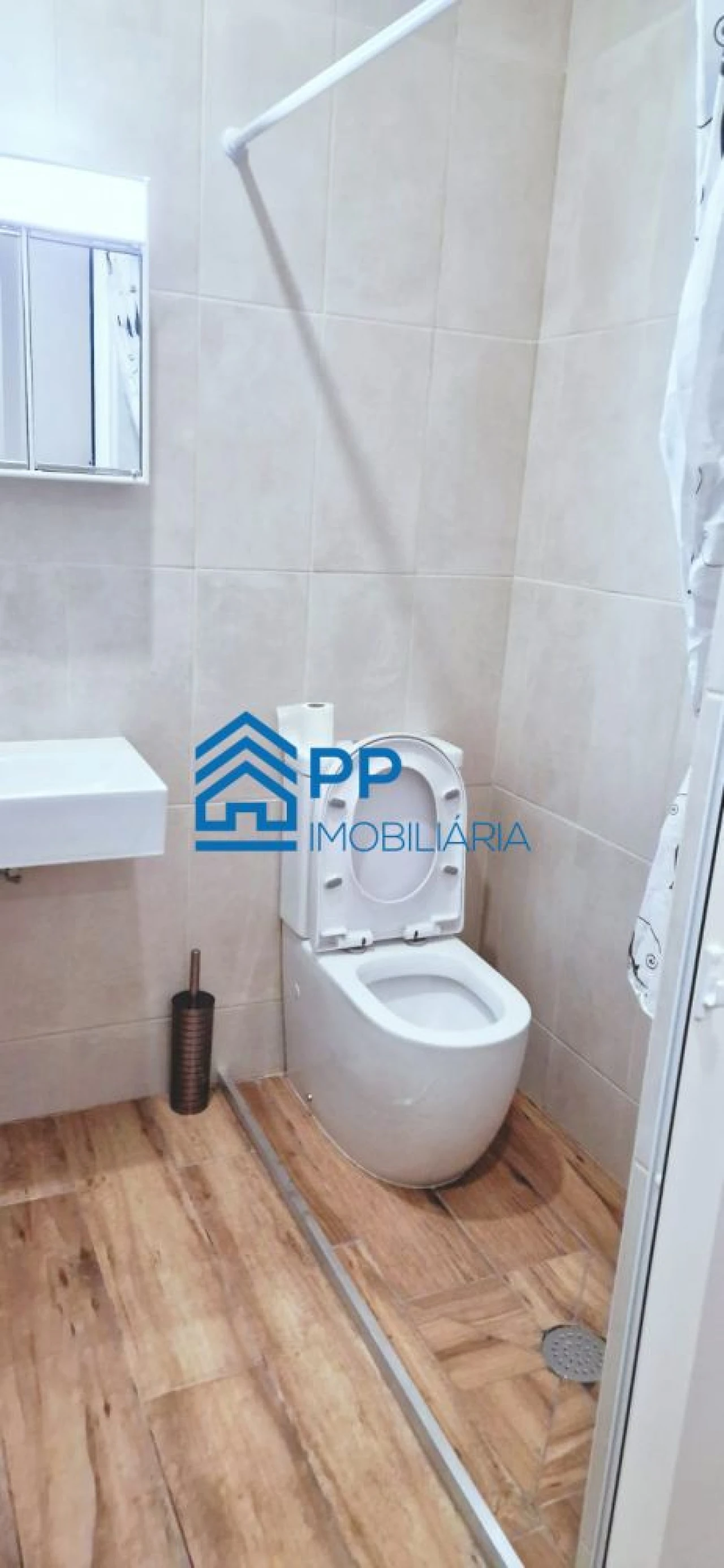 Moradia T6 para Venda em Paranhos Foto 24