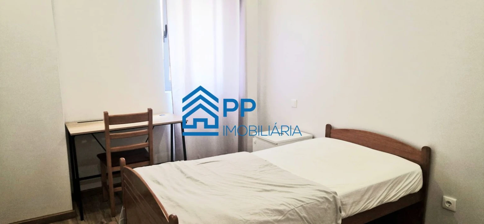 Moradia T6 para Venda em Paranhos Foto 14