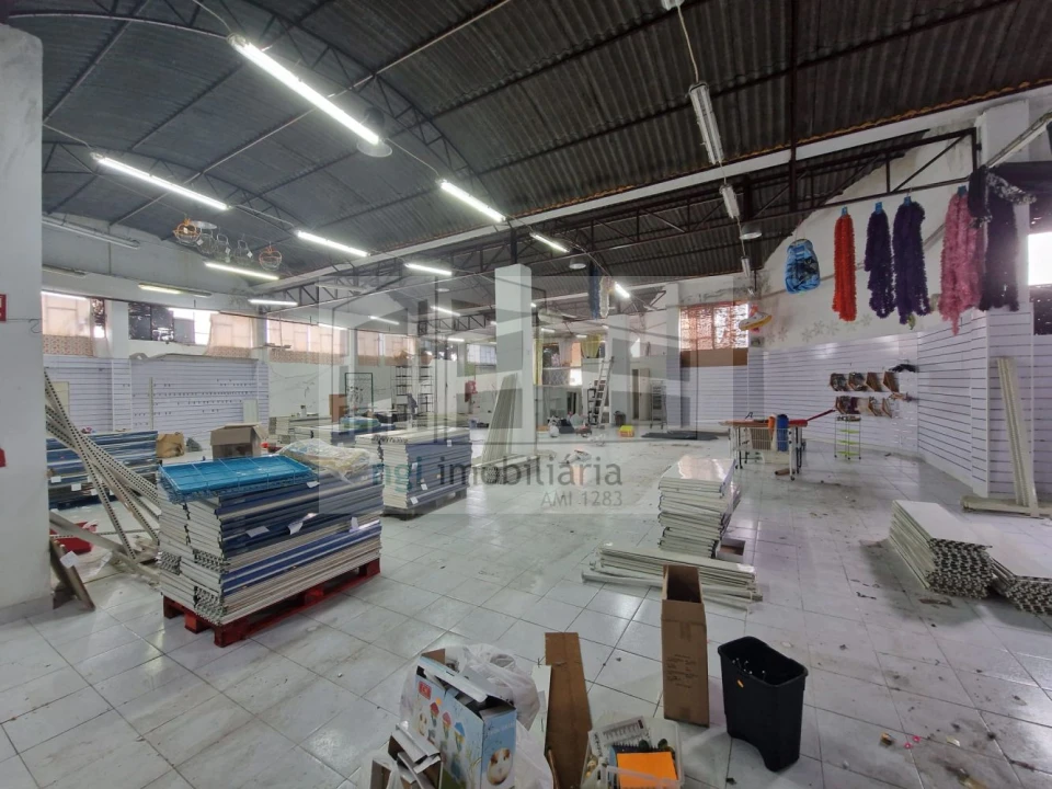 Loja para Arrendamento em Santa Iria de Azoia, São João da Talha e Bobadela Foto 17