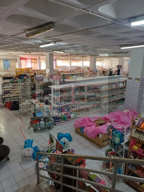 Loja para Arrendamento em Santa Iria de Azoia, São João da Talha e Bobadela