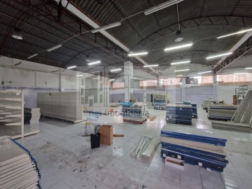 Loja para Arrendamento em Santa Iria de Azoia, São João da Talha e Bobadela