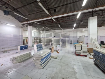 Loja para Arrendamento em Santa Iria de Azoia, São João da Talha e Bobadela